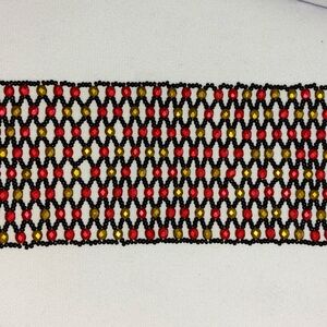 Handmade netted 7" bracelet